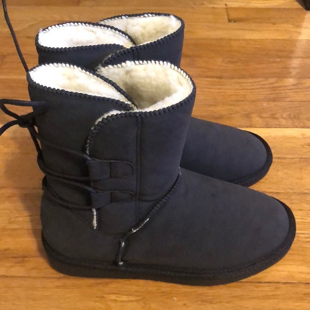 Brand New Nautica Cozy bootie